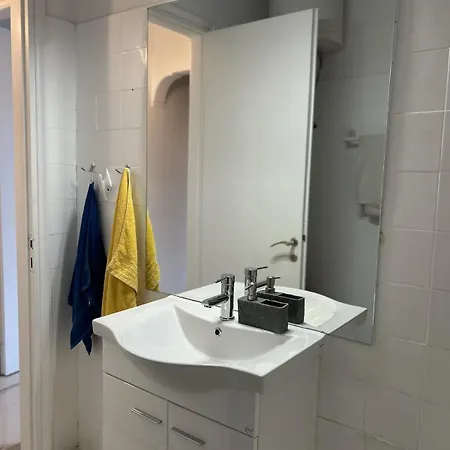 דירה Sunny Beachfront Nerántza